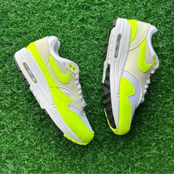 Nike Air Max 1 Bolt - Sea Glass - Picture 12 of 14